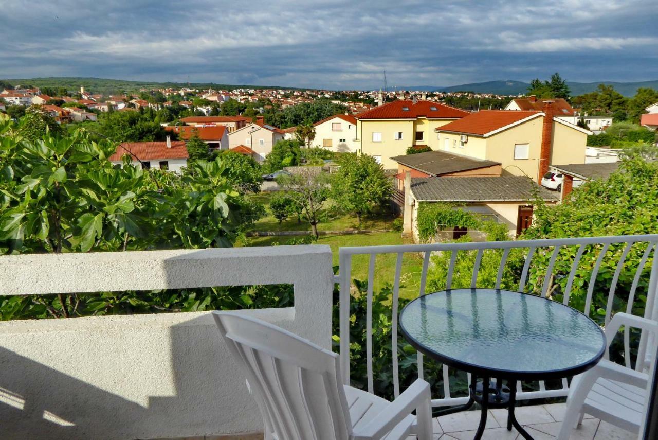 Apartments Curicta 1 Krk Town Exterior foto
